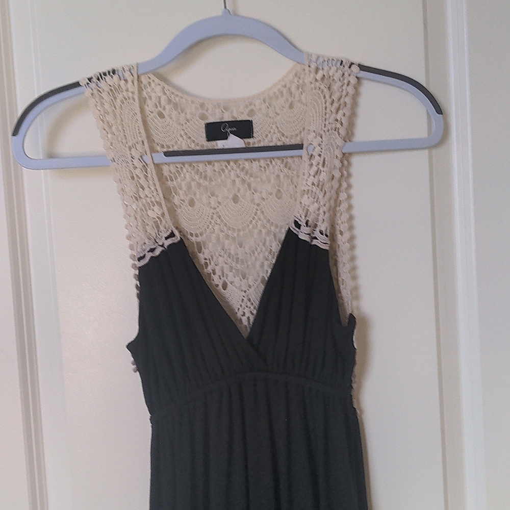 V-neck Maxi Dress